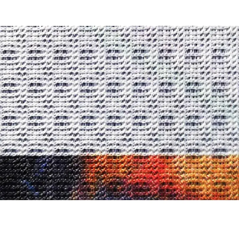 Air Maya Banner 115 g/m² – Nahaufnahme der feinen Gewebestruktur für winddurchlässige Werbeflächen