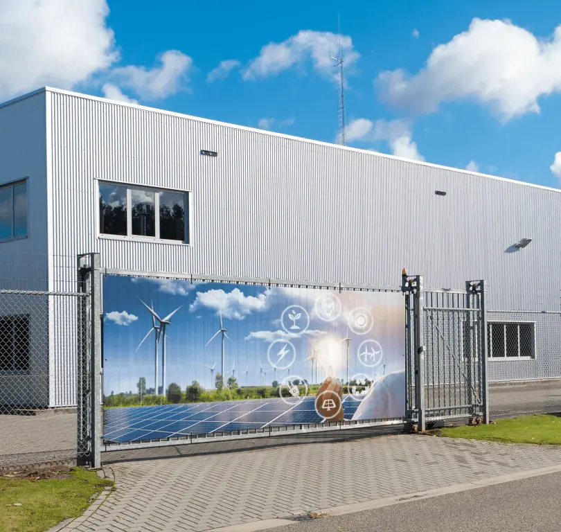 XXL Mesh Banner an Gebäudefassade – windstabile Plane für langlebige Außenwerbung